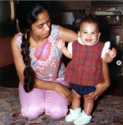 Photo of Kamala Harris and her mom