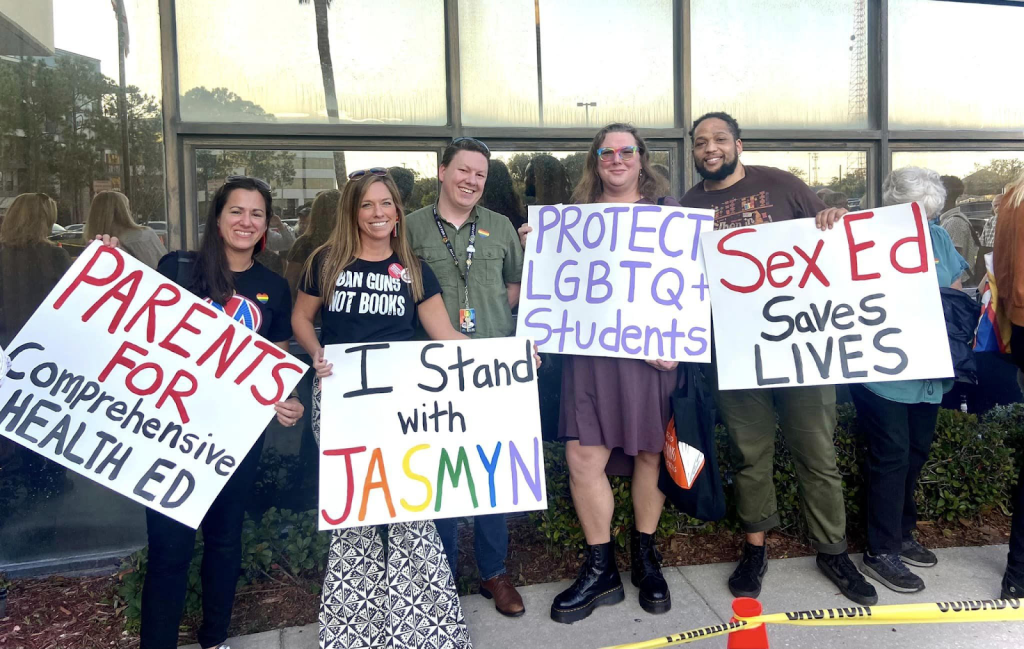 MomsRising Early Learning National Director Nina Perez (pictured left) rallied local parents and students to support inclusive education in Duval County.