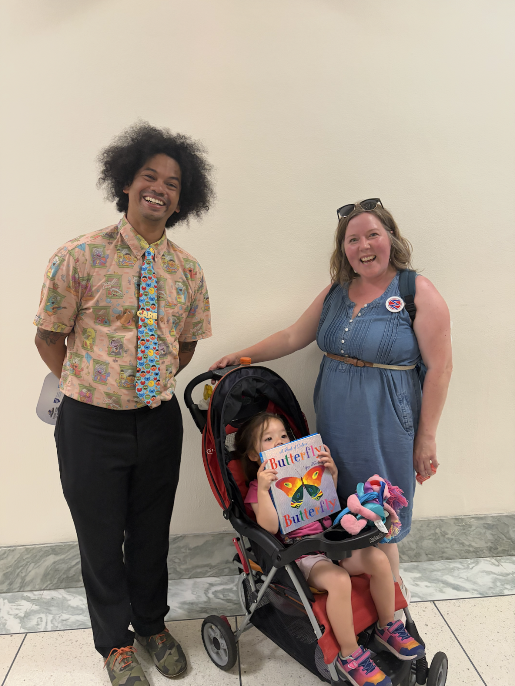 Mychal Threets with MOMbassador Jean and her daughter